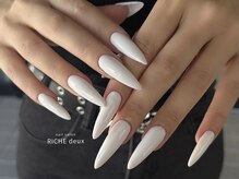 リッシュ ドゥ(RICHE deux)/ホワイトワンカラーネイル