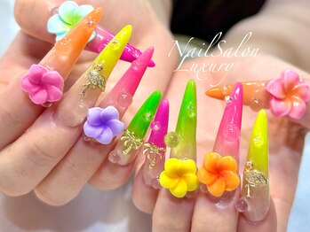 ネイルサロンラグジュアリー 梅田店(LUXURY)の写真/[HEPすぐ]圧倒的技術力&デザイン力で魅せる指先に♪【スカルプ10本キラキラアート￥10900／やり放題￥13900】