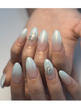 エムズネイル サベージ(M's nails Savage)/パステルブルーのグラデーション
