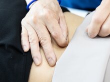 シンドーの雰囲気（多く刺さない鍼。的確な箇所にのみ鍼施術を行います。）