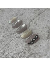 シー(SHE)/12月定額デザイン