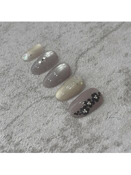 シー(SHE)/12月定額デザイン