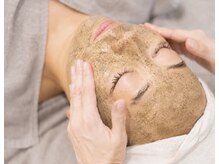 アールエスト(R EST.)/高い効果のハーブピーリング☆