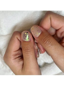 リリフリー(riri Free)/らくがきサンタネイル