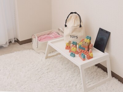 お子様用の玩具やテーブルあります!
