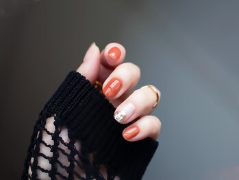 ネイルサロン レボルデ/ワンカラー☆１本ミラーアート