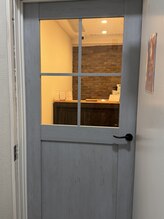 ジネコラボ 新橋汐留店(Gyneco-labo)/地下の店舗でゆっくり過ごせます