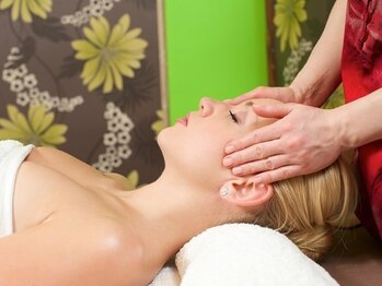 アジアンリラクゼーション ヴィラ 福岡東店(asian relaxation villa)/ヘッドスパ施術シーン