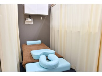 リケア鍼灸整骨院/院内【ヘッドマッサージ/矯正】