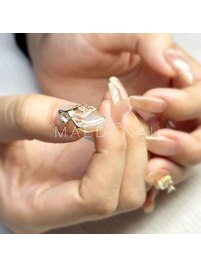 〈　マグネットネイル　〉