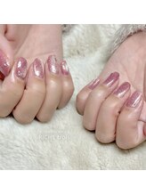 リッシュ トロワ(RICHE trois)/ちゅるちゅるマグネットネイル♪