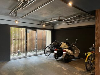 メリーロウ(meryllow)/駐輪場