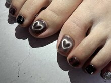 ラヴィエ ベル(La vie est belle)/マグネットフットネイル