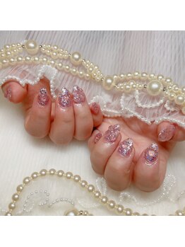 アイカ(Aika)/キラキラピンクづくしネイル