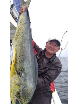 健康再生/ブリが小物に見えるシイラ