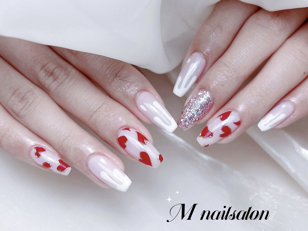 2026年冬トレンド】ホワイト ワンカラー ハンドのネイルデザイン集