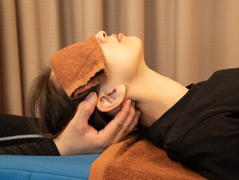 歩鍼灸院整骨院の写真/長年培った技術と経験で症状改善に効果的◎整体（手技）での施術が人気★無料駐車場完備で通いやすい！