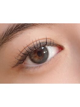 ナチュラル上品な目元にしたい