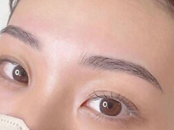 ハッシュタグ エアーアイブロウ 沖縄(#AIR EYEBROW)の写真/ぼやっとした印象の眉毛から、垢抜け眉毛に♪【美眉スタイリング(カット込み)＋毛流れ眉毛パーマ￥6000】