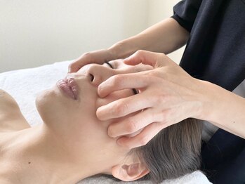 ヘアメイク エステサロン クラシカ(hairmake esthe salon clasika)の写真/口コミ高評価★熟年の手技で憧れの小顔&リフトアップ速攻性&持続性抜群小顔術！プロの技術に感動☆