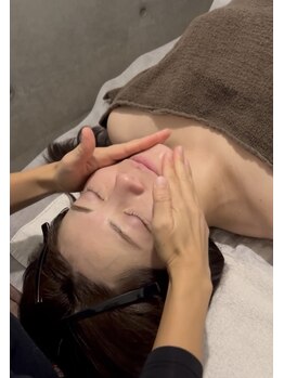 アマナ(AMANA)の写真/乳酸菌ピーリングやハーブピーリングトリートメントで肌のコンディションを整え美肌へ♪当日メイクOK◎