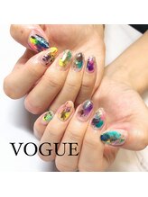 ヴォーグ(VOGUE)/ニュアンスネイル