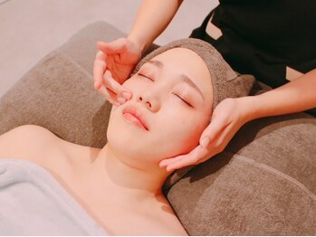 ラノン(LANON)の写真/[30代からの必須ケア]ほうれい線・たるみ改善！熟練技と最新機器でふっくらハリ肌を実現！