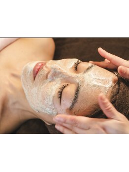 ホウレイ線・たるみ改善！予防ケア