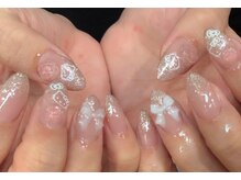 ネイルアンドアイラッシュスタジオ シュシュ(chouchou)/きらきらグラデ・リボンパーツ