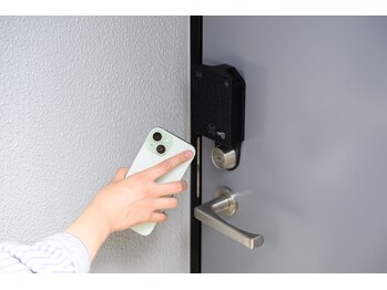 ハーベル 千歳船橋店(Herbelle)/ロックを開錠して中へ