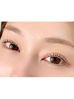 ナチュラル上品な目元にしたい