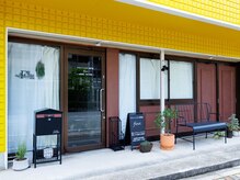フルール 宝塚店(fleur.)の雰囲気（阪急逆瀬川駅から直進徒歩5分。無料P2台あり）