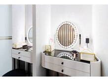 ロココ 神戸三宮店(Rococo)の雰囲気（パウダールーム完備。コテ、アイロン◎お出掛け前にも。）