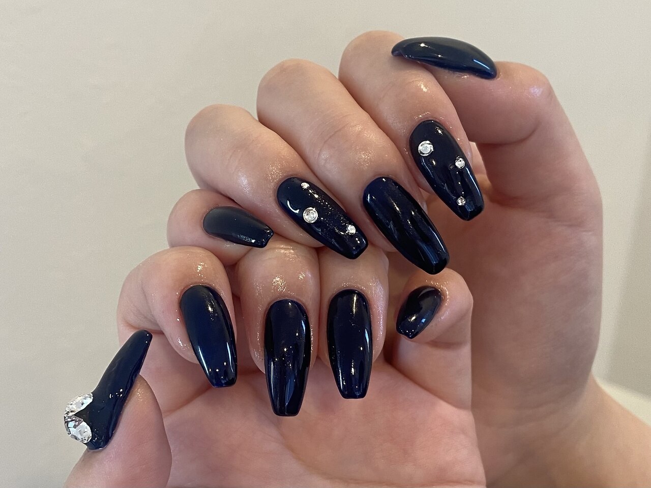 ネイルチップ ワンホン vカットストーン シンプル ネイルチップ ワンホン vカットストーン シンプル ネイルチップ