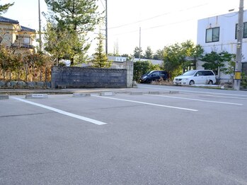 エムベース(M-BASE)/当店の専用駐車場