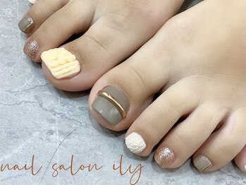 イリー(ily)/ざっくりニットネイル