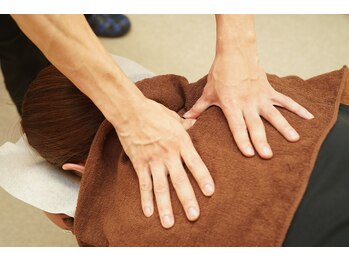 レスト(REST)の写真/《もみほぐし60分¥3900~》熟練の指先がピンポイントで深部のコリを捉える!
体も喜ぶ「効く~!」を堪能