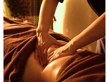 トッカサロン(Tocca salon)の雰囲気（腸もみで内臓の強ばりを丁寧にほどき、深い呼吸へ導きます）