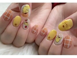 人気キャラ風ネイル