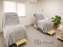 プリュネル(Prunelle)の雰囲気（半個室◎ふかふかのリクライニングでゆったりお寛ぎください♪）
