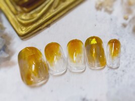 秋カラーでニュアンスネイル