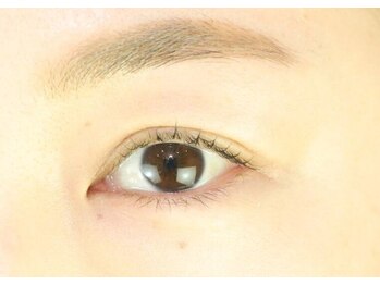 プルメリア(PLUMERIA)の写真/《パリジェンヌラッシュリフト》で自まつ毛のダメージを最小限に抑え自然で理想のモテ可愛い目元に♪