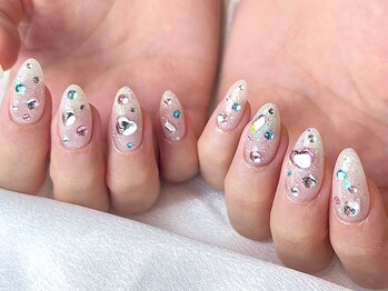 キラキラ埋め尽くしビジュー