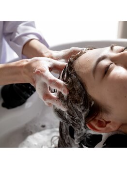 ニード(NEED)/頭皮、髪、顔、同時施術可能