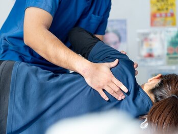 かがやき鍼灸整骨院の写真/【女性鍼灸師在籍】コリや痛みの改善鍼灸◎美容鍼でお顔のたるみケア&肌悩みをまるっと解決!