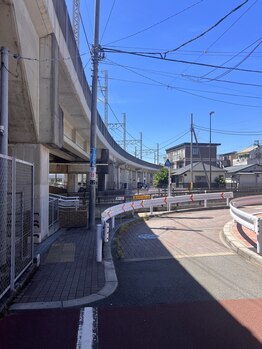 フッティ 船橋店(FOOTY)/カーブが見えてきたら、左に