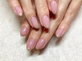 先端ホロのキラッとネイル