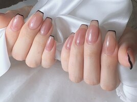 細フレンチネイル