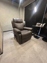 メンズ眉毛サロンラボ 銀座店/落ち着きと高級感のある空間♪