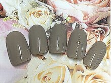 オハナレイ LEALEA FITNESS&SPA 東戸塚店内/エレガントなメタルアート